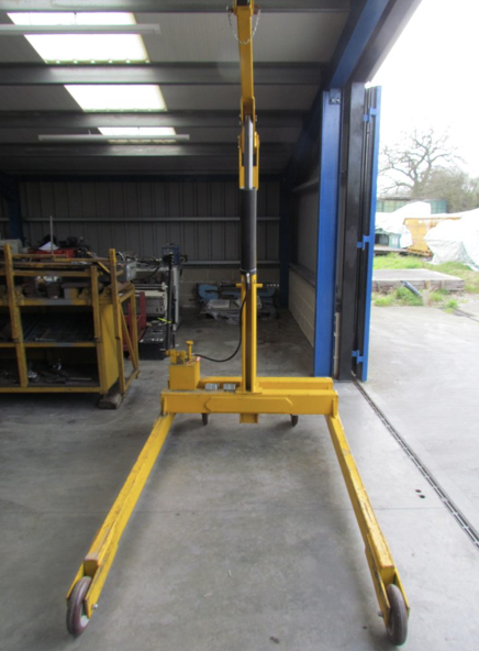USED MOBILE CRANE 2500KGS - Image 6
